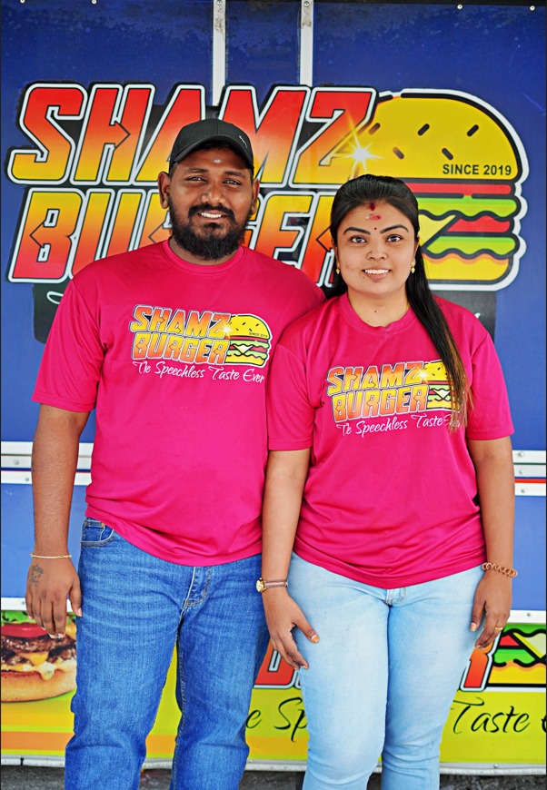 Shamala Gowri Ap Nagarajah அவர்களுக்கு தங்க தமிழ் விருதுகள் பெருமையுடன் வழங்கும் சிறந்த புத்தாக்க தொழில்முனைவோர் விருதைப் பெற்றுள்ளார்